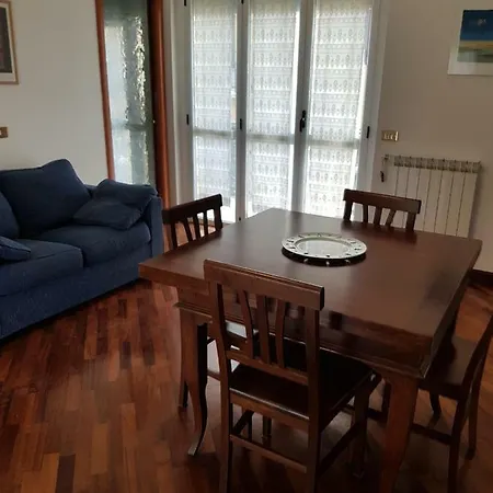 Semesterbostad Claire' Flat La Spezia